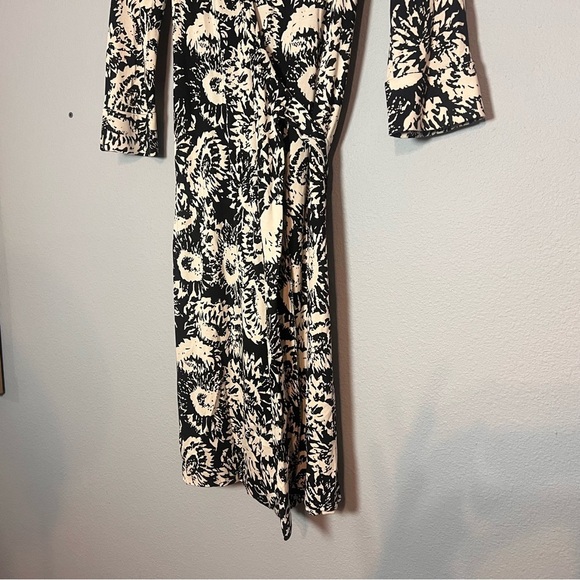 Diane vonFurstenberg Vintage DVF Wrap Dress Silk Floral Black Cream Size 8 - Picture 3 of 10